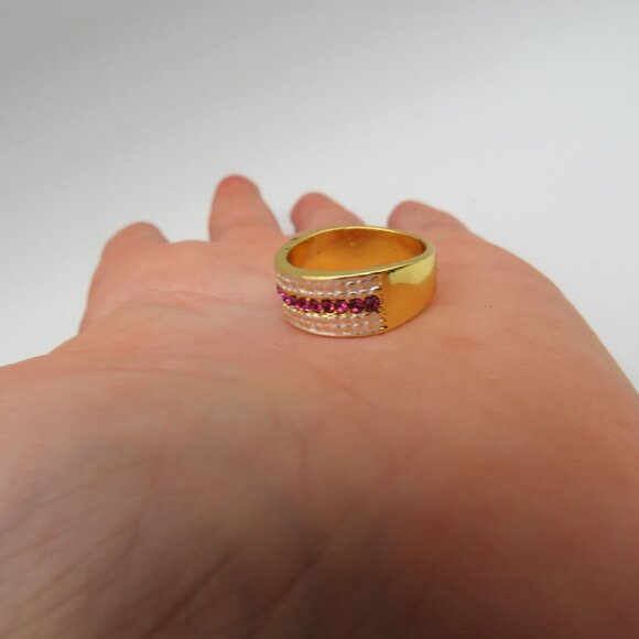 Wide Band Ring Womens Size 6 Imitation Ruby Red Rhinestones Gold Silver Tone - Picture 6 of 10